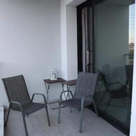 όμορφο καινούργιο σε μικρή πολυκατοικία Apartment Voroklini
