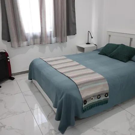 όμορφο καινούργιο σε μικρή πολυκατοικία Apartment *