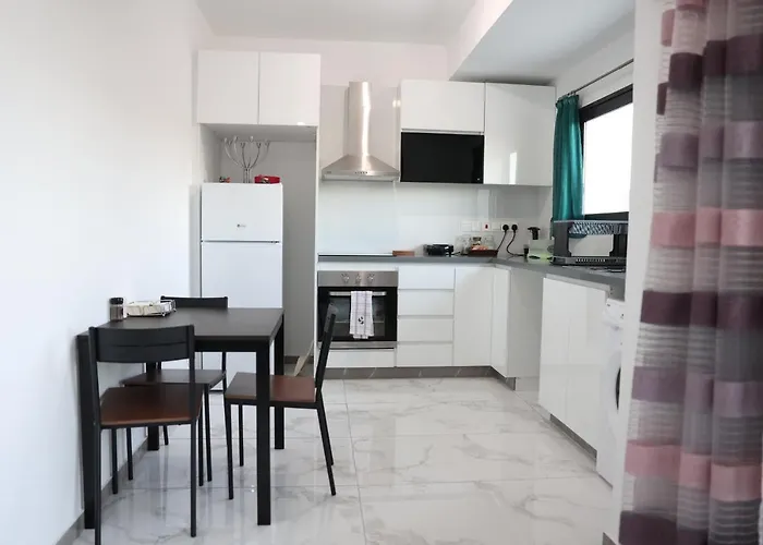 Apartamento όμορφο καινούργιο σε μικρή πολυκατοικία Oroklini